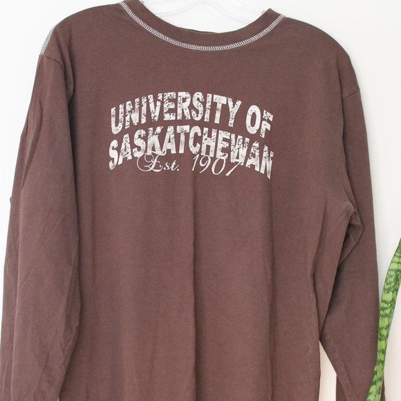 ♊2 for 20$Vintage University of Saskatchewan 3/4 sleeve - Picture 1 of 3